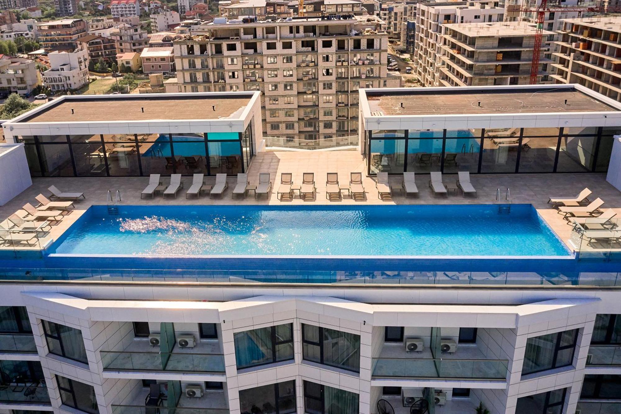 Crystal Beach - Infinity Pool & Spa Resort Năvodari Exterior foto